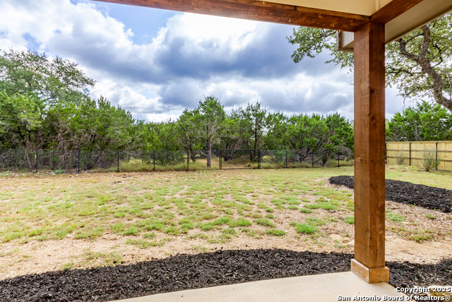 Listing photo id 29 for 423 Stars And Stripes