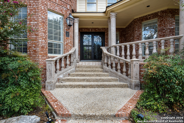 Image 10 of 45 For 7 Vineyard Dr