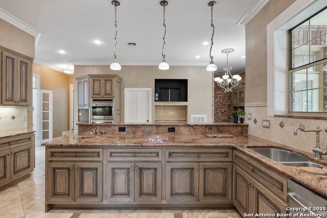 Image 24 of 45 For 7 Vineyard Dr