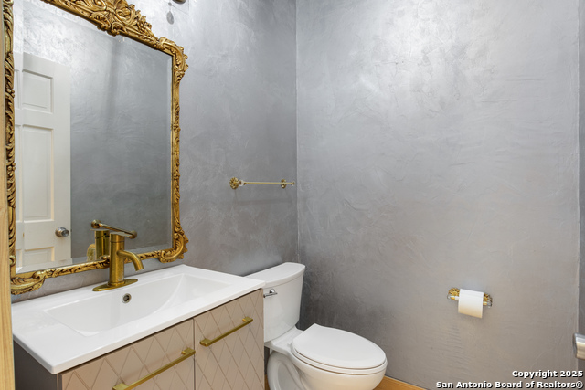 Image 29 of 45 For 7 Vineyard Dr