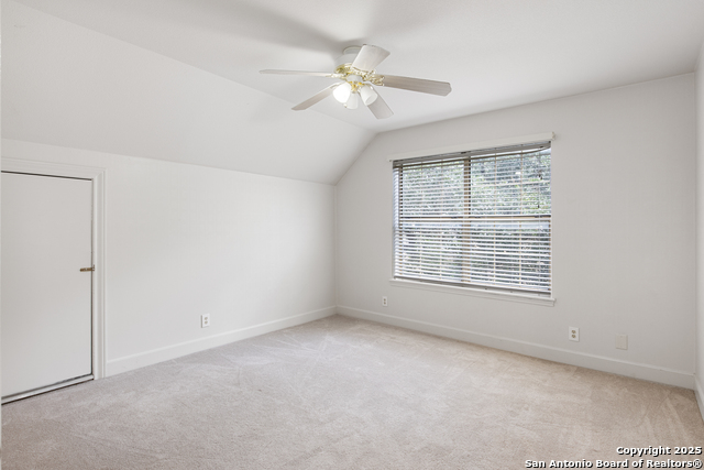 Image 33 of 45 For 7 Vineyard Dr