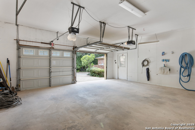 Image 39 of 45 For 7 Vineyard Dr