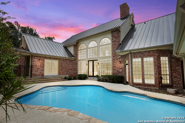 Image 6 of 45 For 7 Vineyard Dr