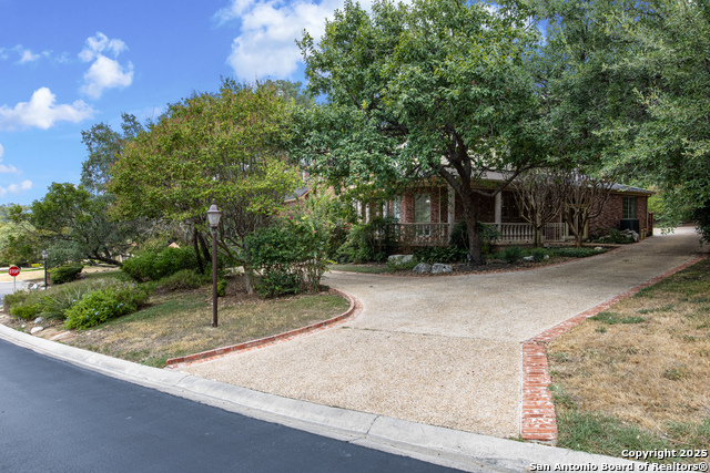 Image 7 of 45 For 7 Vineyard Dr