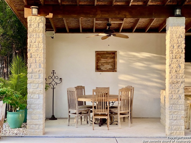 Listing photo id 12 for 512 County Rd 348  Aka River