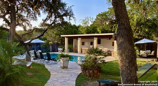 Listing photo id 15 for 512 County Rd 348  Aka River