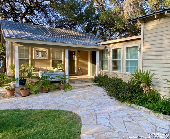 Listing photo id 23 for 512 County Rd 348  Aka River