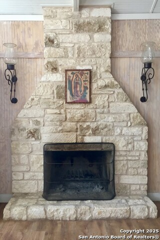 Listing photo id 25 for 512 County Rd 348  Aka River