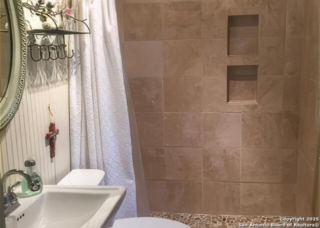 Listing photo id 27 for 512 County Rd 348  Aka River