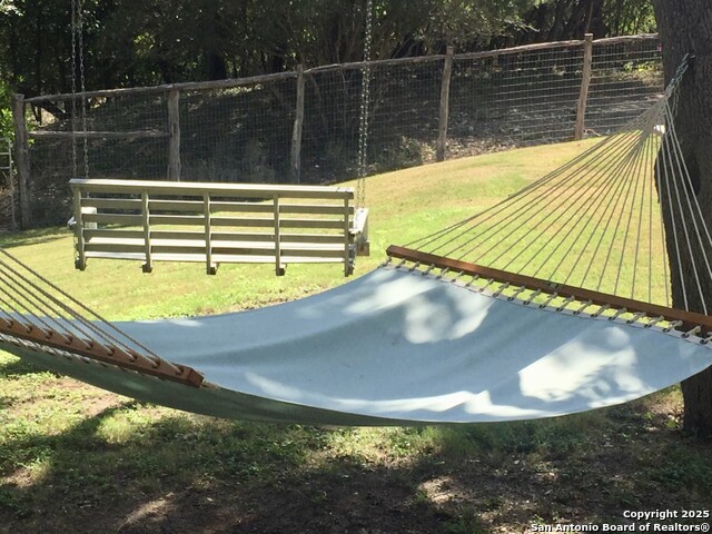 Listing photo id 32 for 512 County Rd 348  Aka River