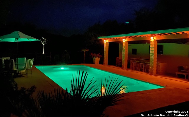 Listing photo id 33 for 512 County Rd 348  Aka River