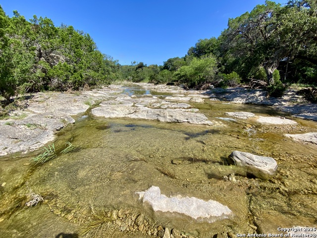 Listing photo id 37 for 512 County Rd 348  Aka River