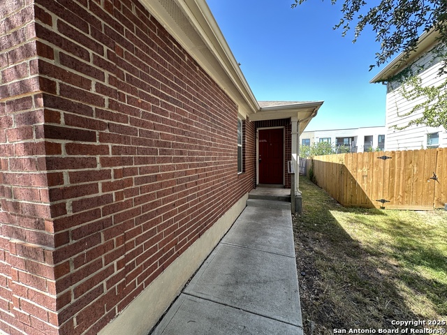 Image 2 of 22 For 193 Corral Fence