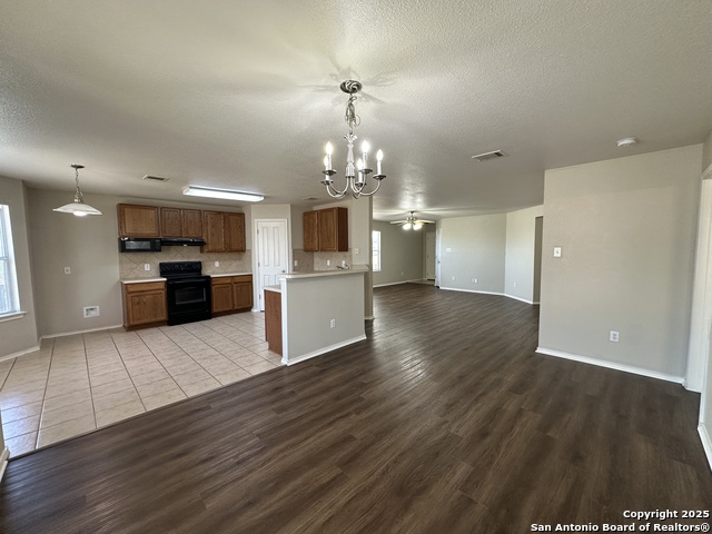 Image 8 of 22 For 193 Corral Fence