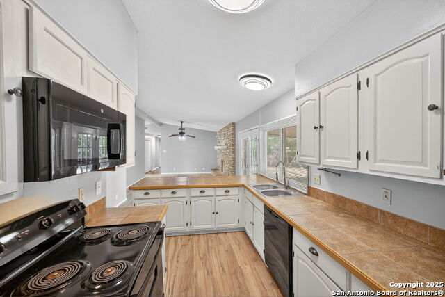 Image 10 of 29 For 5607 Charwood