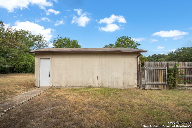 Image 26 of 29 For 5607 Charwood