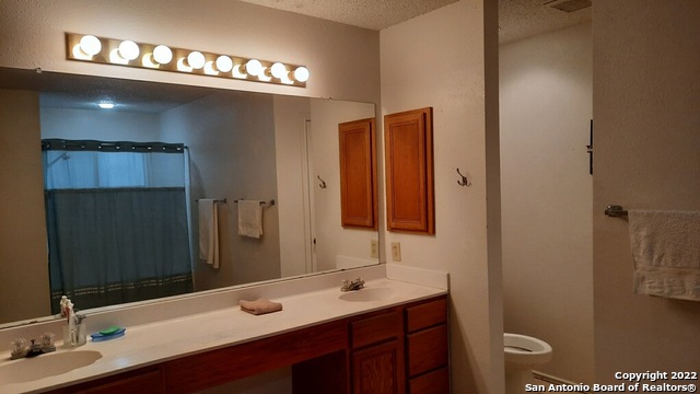 Listing photo id 16 for 14034 Emerald Creek