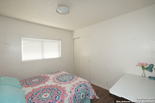 Listing photo id 18 for 14034 Emerald Creek