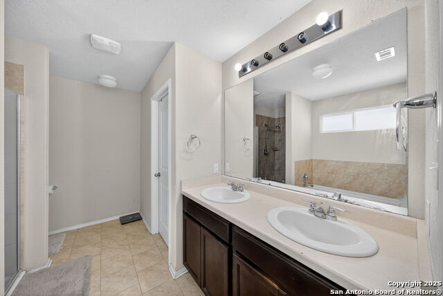 Listing photo id 13 for 11127 Creek Eagle