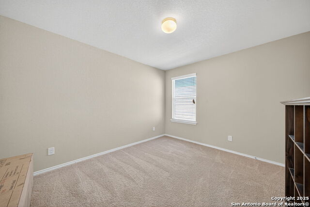 Listing photo id 15 for 11127 Creek Eagle