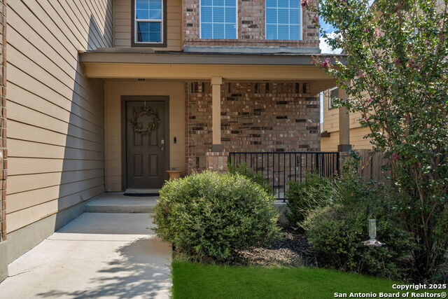 Listing photo id 2 for 11127 Creek Eagle