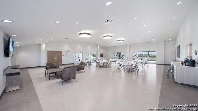 Image 42 of 76 For 5118 Blind Shot