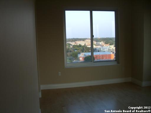 Image 15 of 25 For 215 Center 1506