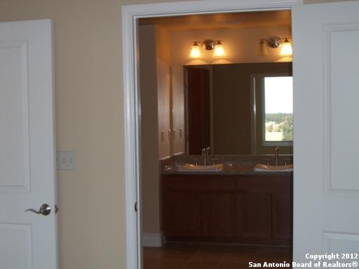 Image 17 of 25 For 215 Center 1506