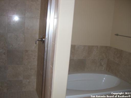 Image 19 of 25 For 215 Center 1506