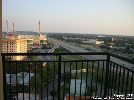 Image 21 of 25 For 215 Center 1506