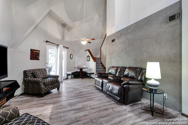 Image 12 of 32 For 1202 Flagstone Drive
