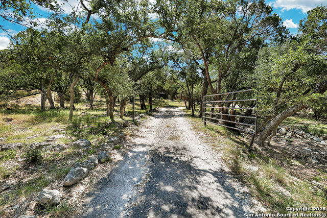 Image 3 of 32 For 1202 Flagstone Drive