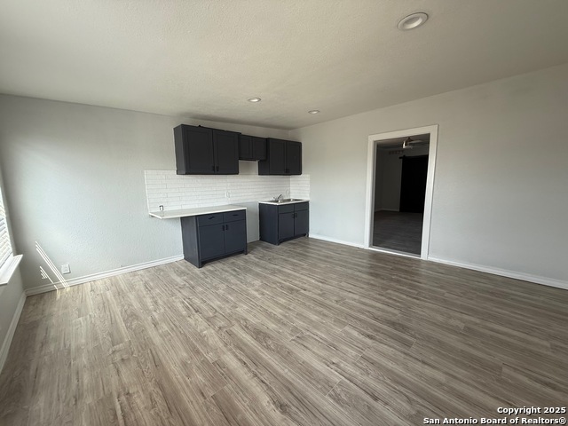 Listing photo id 11 for 211 Bianca  