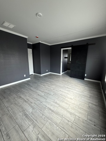 Listing photo id 13 for 211 Bianca  