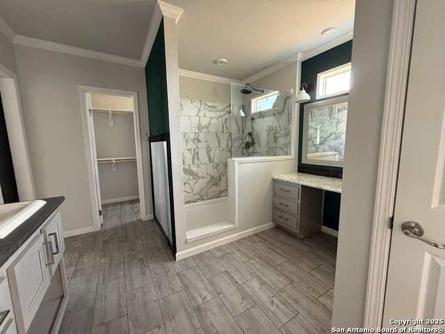 Listing photo id 15 for 211 Bianca  