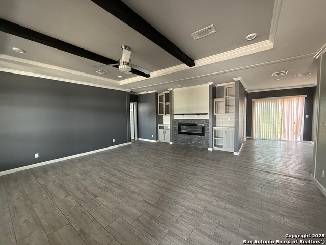 Listing photo id 4 for 211 Bianca  