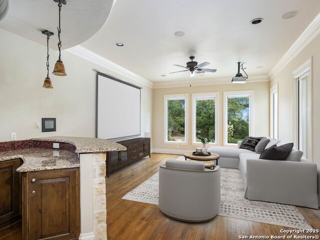 Image 22 of 39 For 810 Garraty Hill