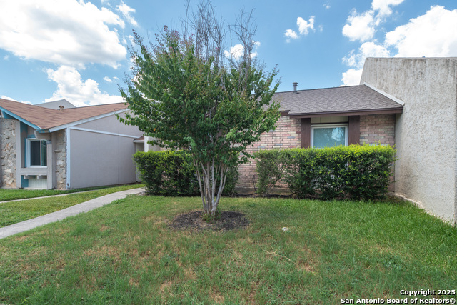 Image 2 of 13 For 6617 Spring Lark