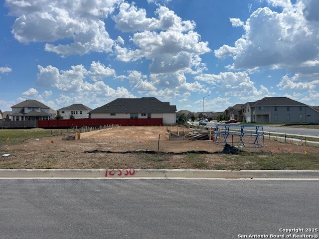 Image 2 of 9 For 12550 Molsheim Rd