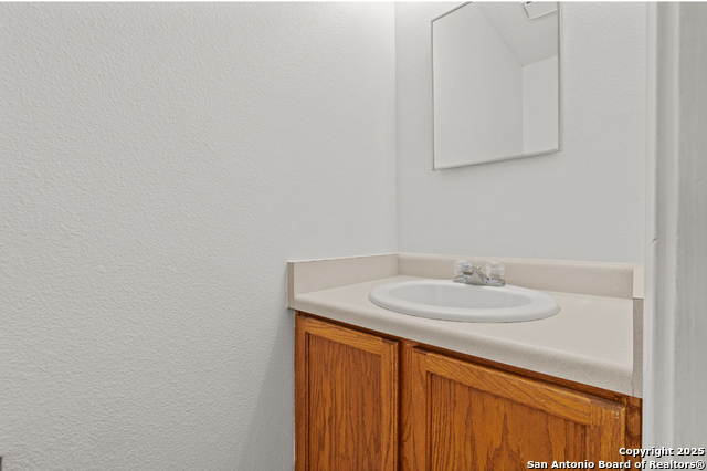 Image 13 of 24 For 8107 Stagwood Hl