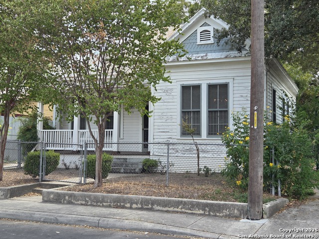 Image 2 of 34 For 238 Keller St