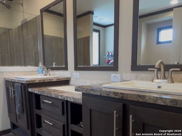 Image 17 of 27 For 165 Maravillas