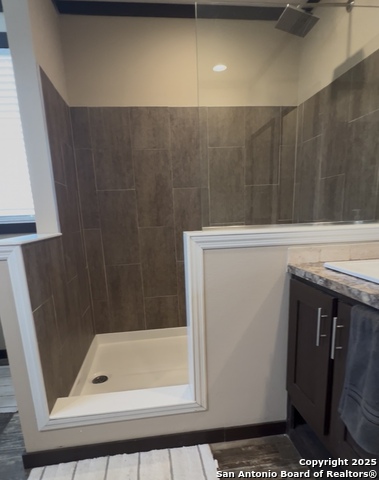 Image 19 of 27 For 165 Maravillas