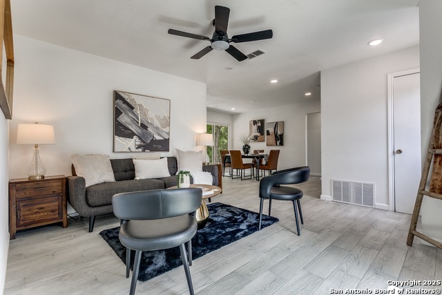 Image 3 of 21 For 4735 Guadalajara