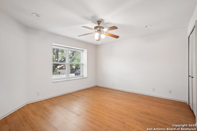 Image 13 of 22 For 7718 Dashwood