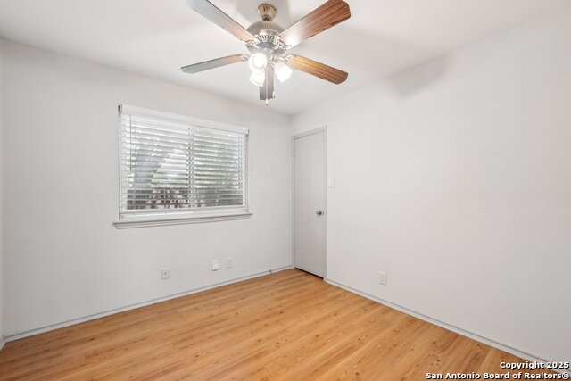 Image 18 of 22 For 7718 Dashwood