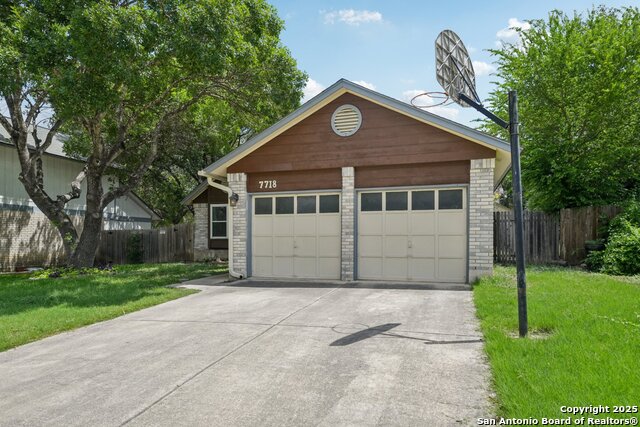 Image 2 of 22 For 7718 Dashwood