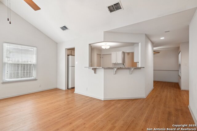 Image 7 of 22 For 7718 Dashwood