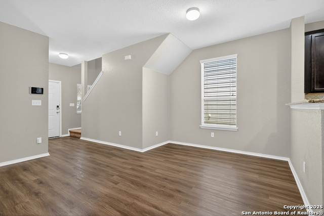 Image 11 of 28 For 474 Walnut Crest