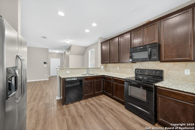 Image 8 of 28 For 474 Walnut Crest